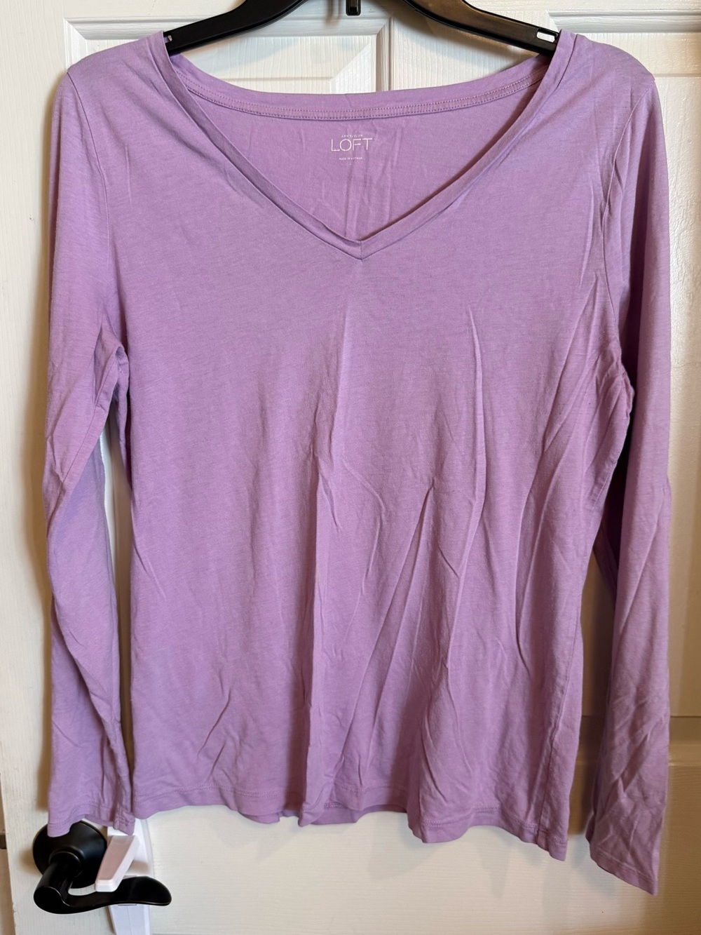 LOFT by Ann Taylor Lilac V-Neck Long Sleeve Tee